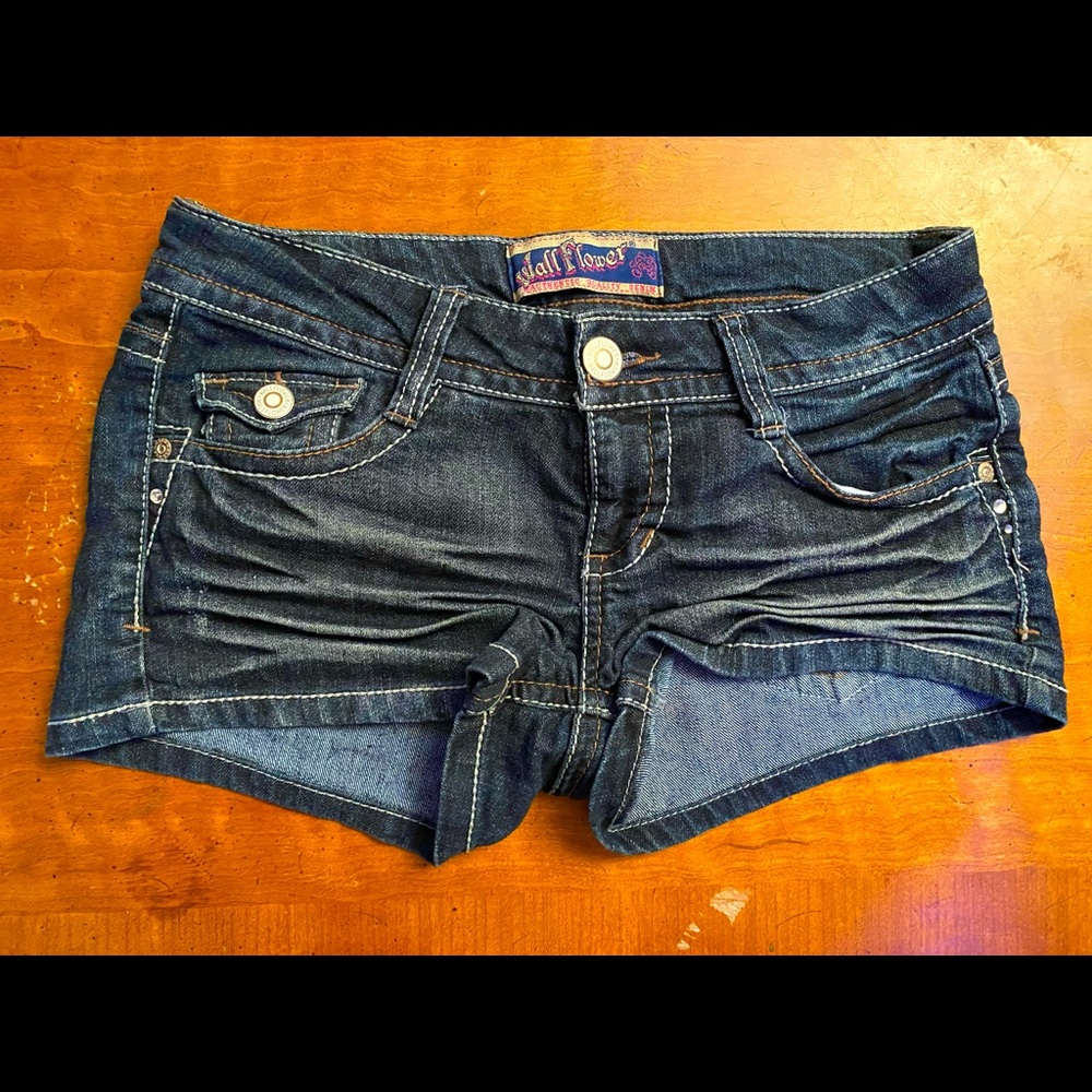 Wallflower Jean Shorts Size 5 in Juniors